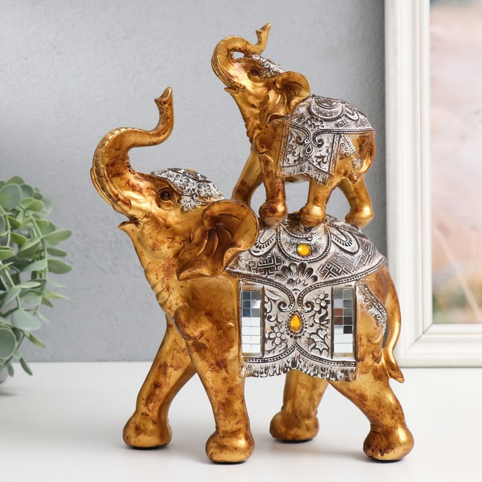 Сувенир полистоун Слон со слонёнком на спине - попона с узорами и янтарём 18,5х9х25,5 см сувенир полистоун бежевый слон с золотым листом на спине 19 3х11х19 см