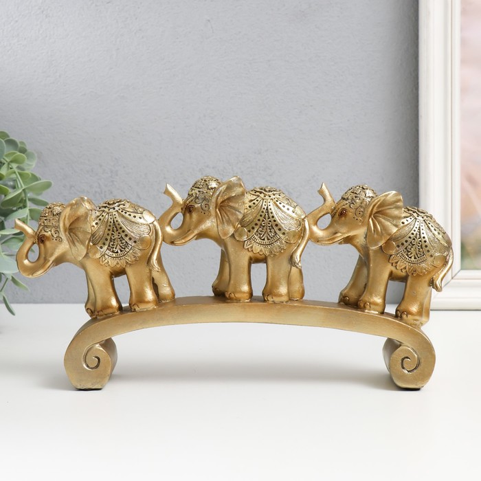 Сувенир полистоун Три золотых слона на дуге - цирковая попона 15,5х5х28 см