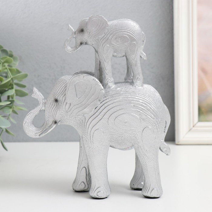 Сувенир полистоун Серебристый слон со слонёнком на спине - узор листья 16х7х19,5 см сувенир полистоун слон со слонёнком золото 9 5х7 5х11 5 см