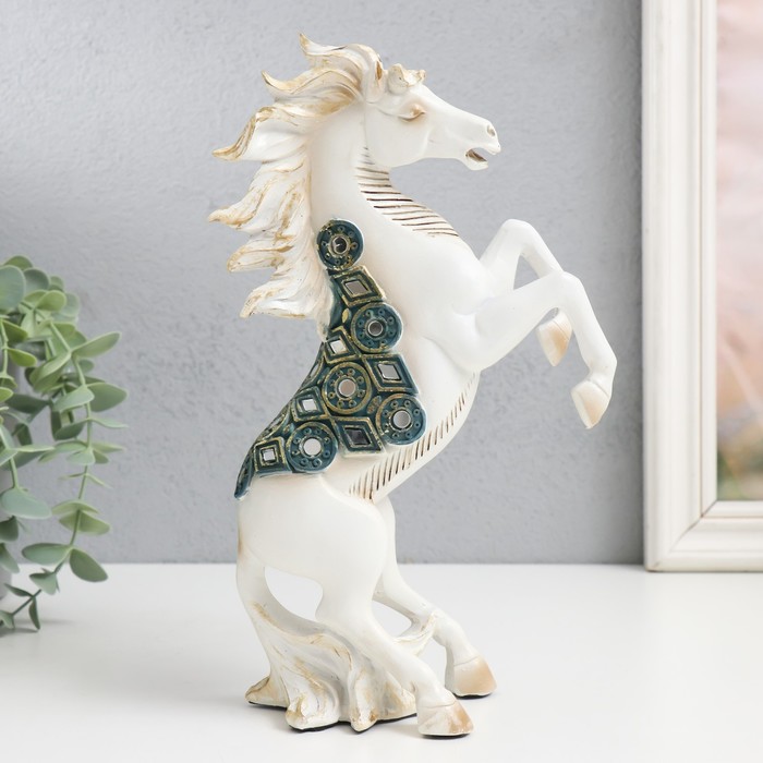 Сувенир полистоун Императорский конь, белый с зеркалами на дыбах 14,5х7х24,5 см