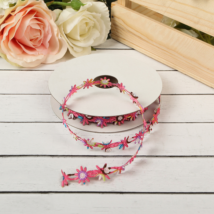 Лента декоративная "Пёстрые цветочки", цвет малиновый