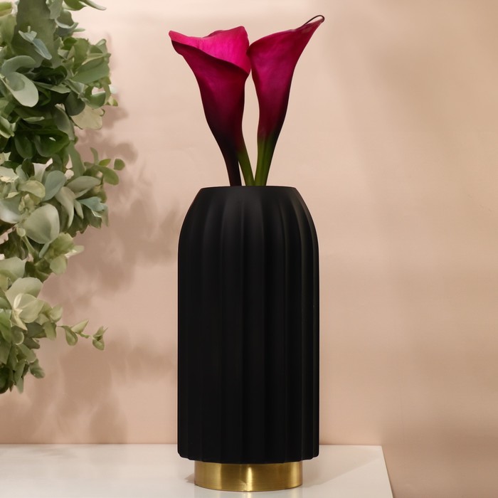 Ваза для цветов «Делиция» из черного стекла 33 х 16 х 16 см ваза бутыль суромна из прозрачного серого стекла 29 х 16 х 16 см