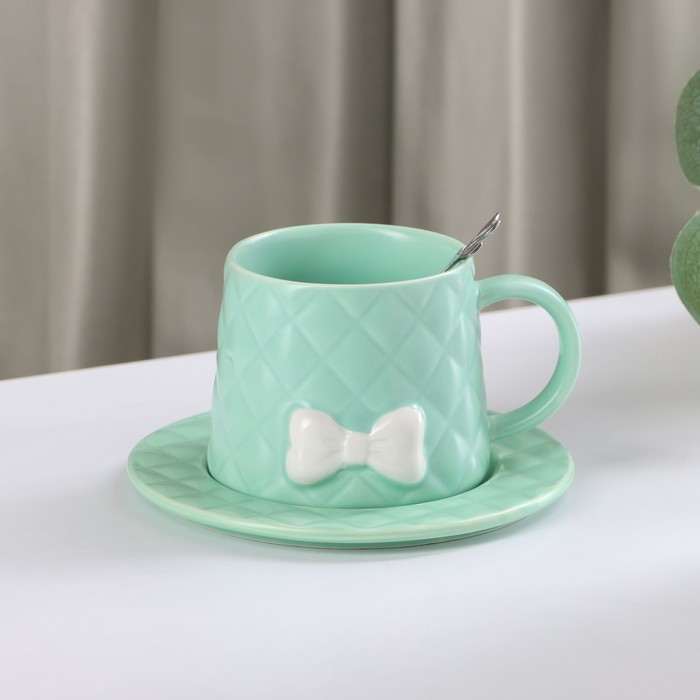 Чайная пара керамическая с ложкой «Бантик», 2 предмета: кружка 350 мл, блюдце d=15 см, цвет зелёный чайная пара кружка 180мл блюдце сладкая жизньс ложкой микс