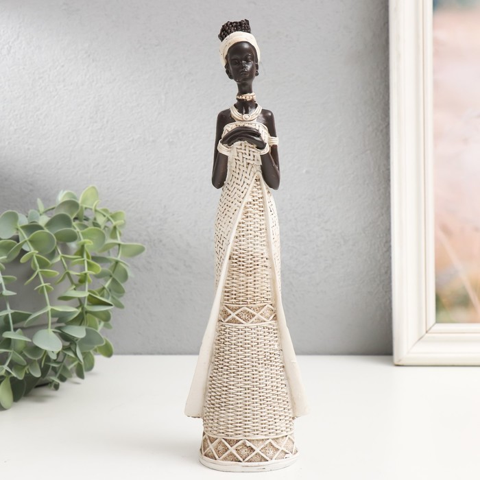 Сувенир полистоун Африканка в плетёном платье белый 27х8х6 см