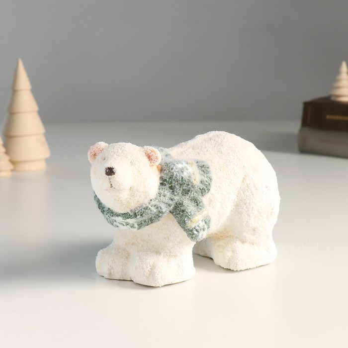 Сувенир керамика Белый медведь в зелёном шарфе 16,5х7,5х10 см