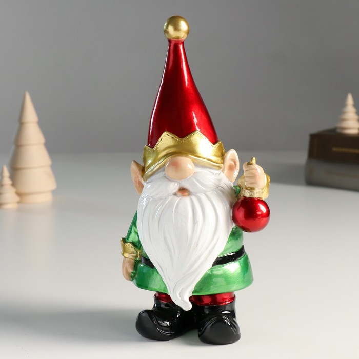 Сувенир полистоун Дед Мороз в колпаке, с новогодним шариком 8х9,5х21 см