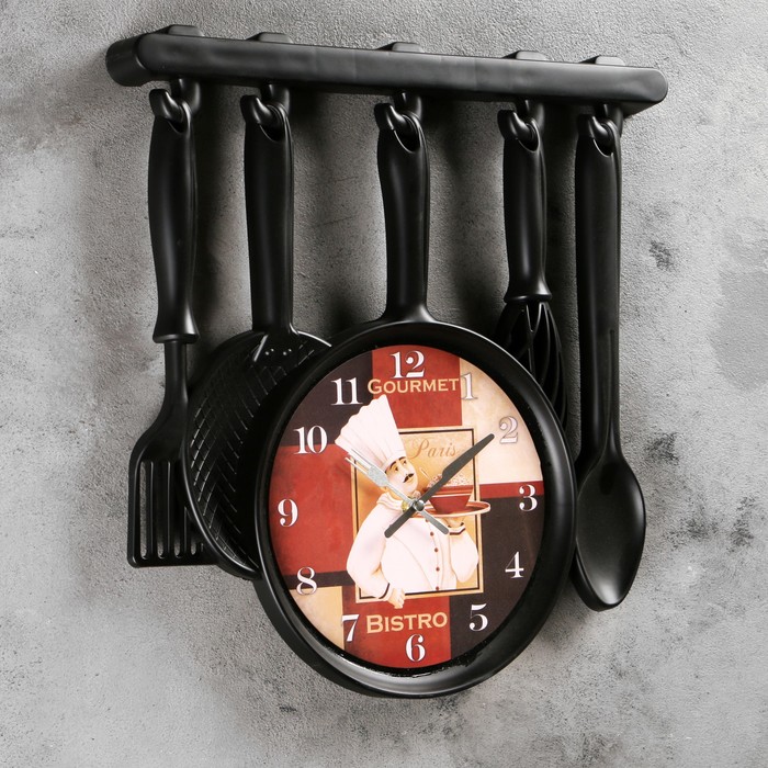 Часы настенные кухонные "Столовые приборы", на циферблате повар с блюдом, чёрные