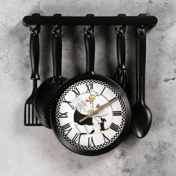 Часы настенные кухонные "Столовые приборы", на циферблате повар с собачкой, чёрные