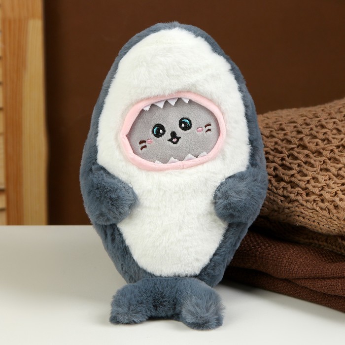 Мягкая игрушка «Кот» в костюме акулы, 25 см, цвет серый мягкая игрушка кот в костюме акулы 25 см