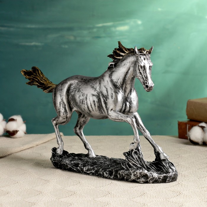 Фигура Бегущий конь серебро, 34х22см