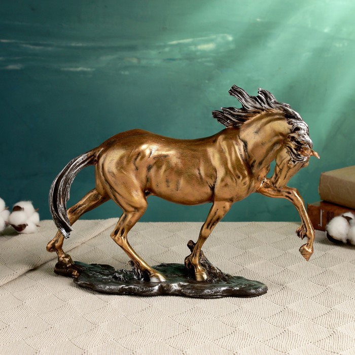Фигура Конь гарцующий бронза, 35х27см