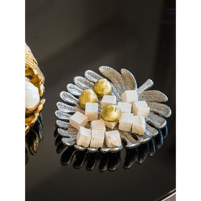 фото Декоративное блюдо «пальмовый лист», 21×17×2,8 см, цвет серебряный вещицы