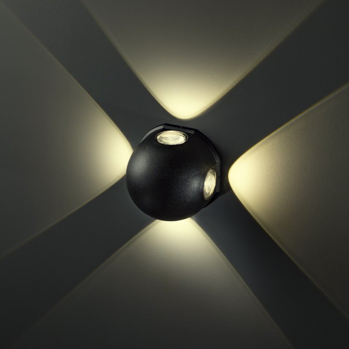фото Светильник настенный накладной duwi nuovo 103x103x77мм 4вт пластик 3000к ip 54 черный 4 луча 990523