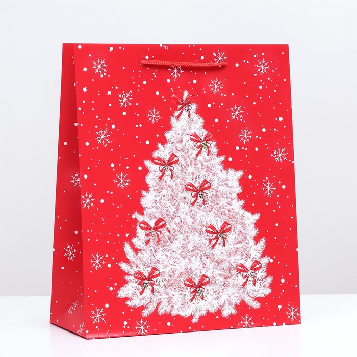 Пакет подарочный Новогодняя красавица , 26 х 32 х 12 см пакет подарочный новогодняя рябина 26 х 32 х 12 см
