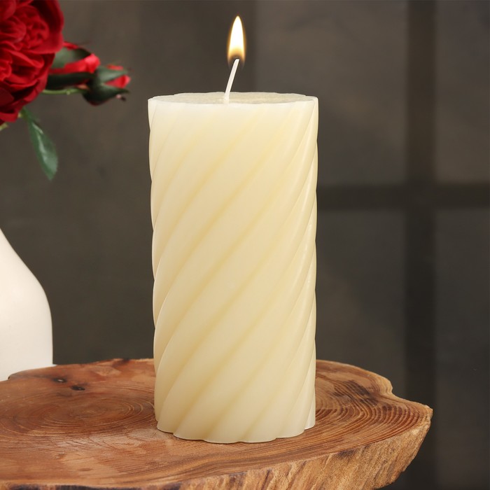 Свеча-цилиндр ароматическая витая Гардения жасминовидная, 7,5х15 см свеча цилиндр ароматическая витая вишня 7 5х15 см