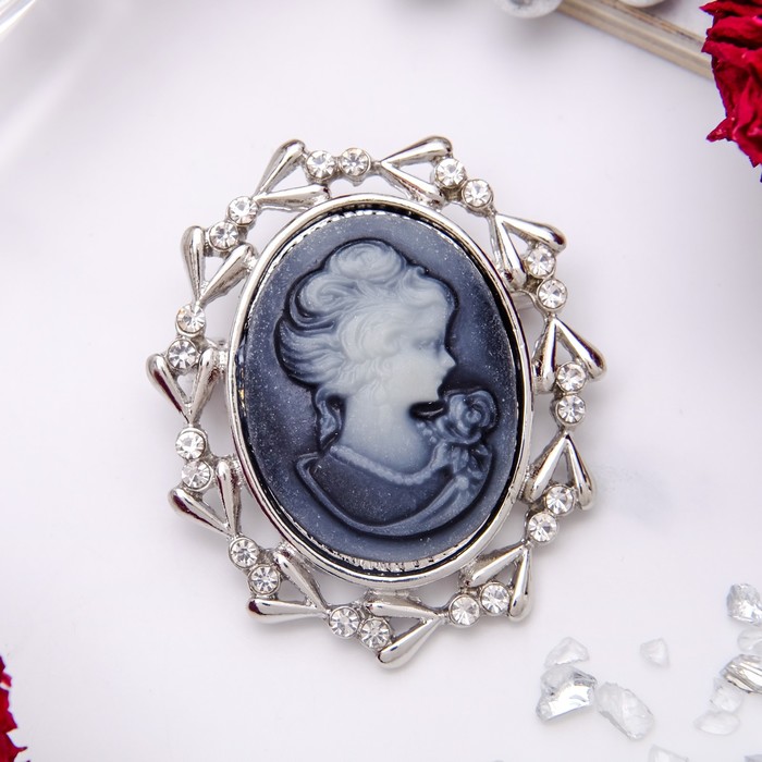 Брошь "Камея" в лавре, цвет серый в серебре