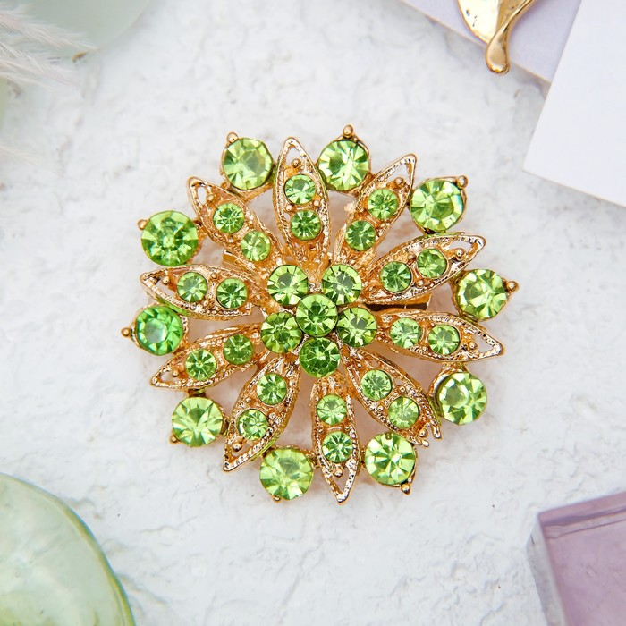 Брошь "Солнечный круг", цвет зелёный в золоте