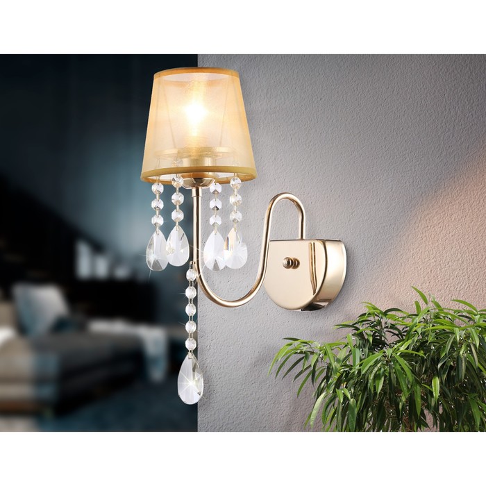 фото Светильник настенный с абажуром и хрусталём ambrella light, traditional, tr4596, 1хe14, цвет золото