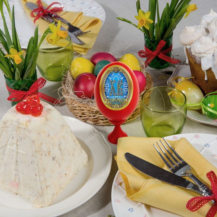 Яйцо на подставке "ХВ в хохломе с ангелами"