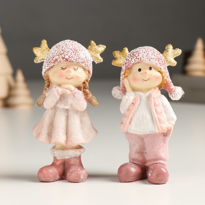 Сувенир полистоун Малыш/Малышка в розовом, с рожками на шапке, стоит МИКС 3х4,5х9 см