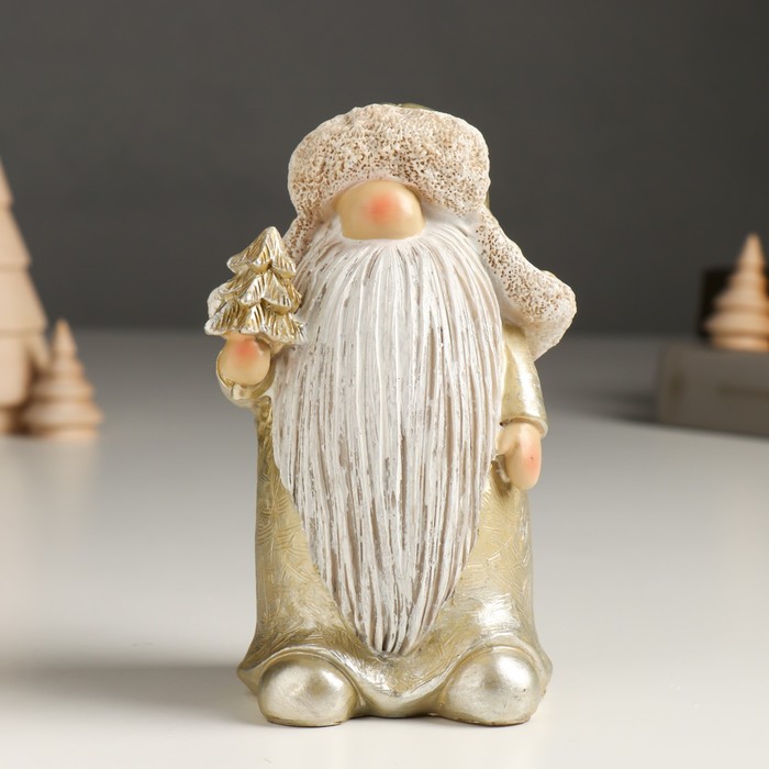 Сувенир полистоун Дедушка Мороз в золотом наряде и шапке-ушанке с ёлочкой 7х10х15 см
