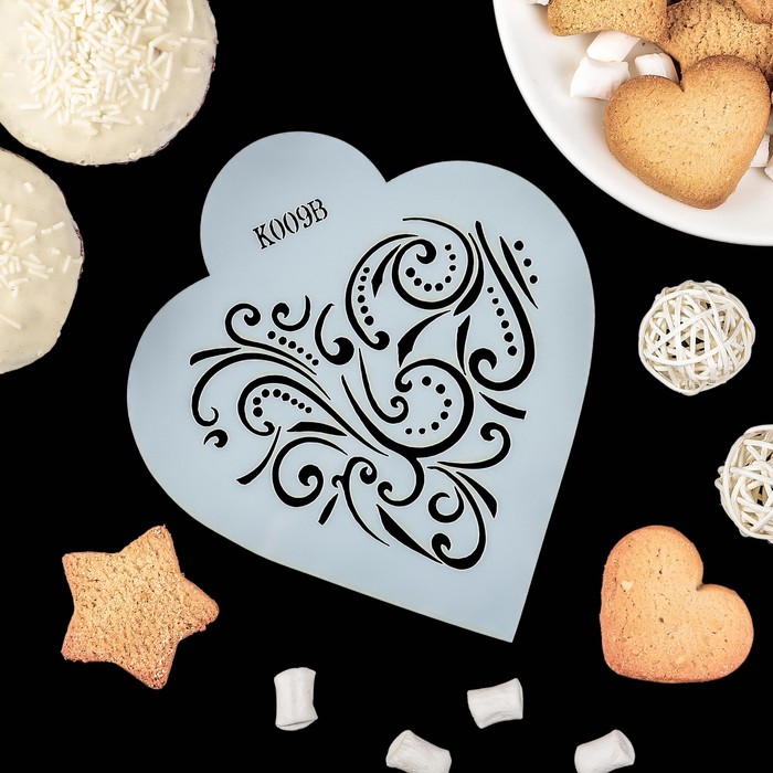 Трафарет для украшения выпечки 15х13 см "Ажур в сердечке"