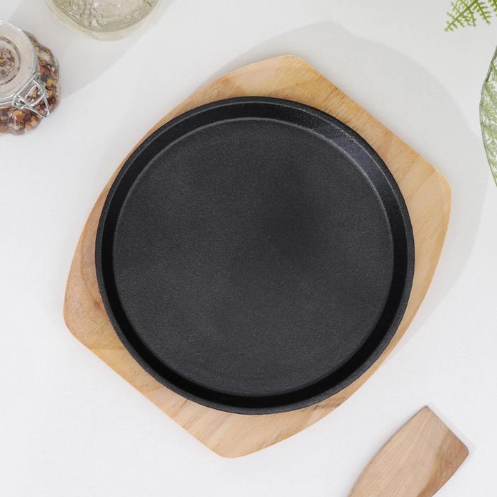 Сковорода 19 см "Круг", на деревянной подставке