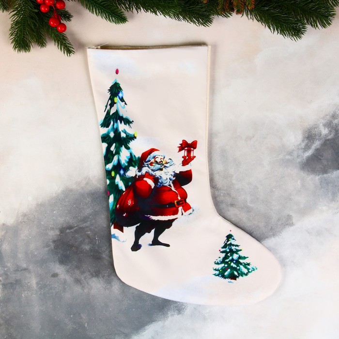 Носок для подарков Дед Мороз с подарками, в лесу 26х40 см, белый