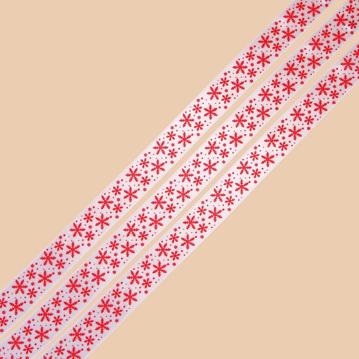 

Лента атласная «Снежный вальс», белая, 2 см × 25 ярдов (22,5 м)