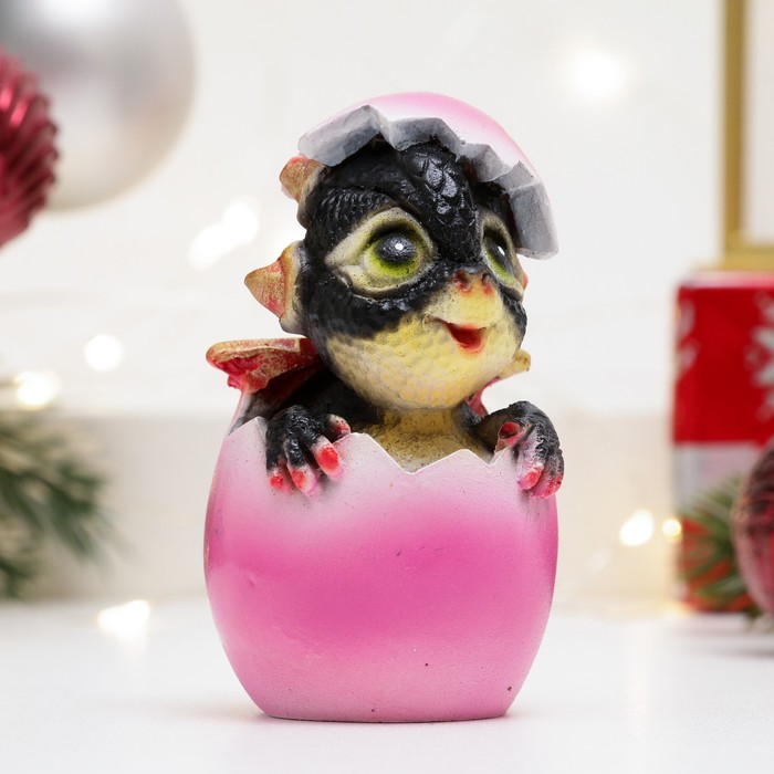 

Фигура "Дракошка в яичке" черная с розовым, 5,5х5х8см