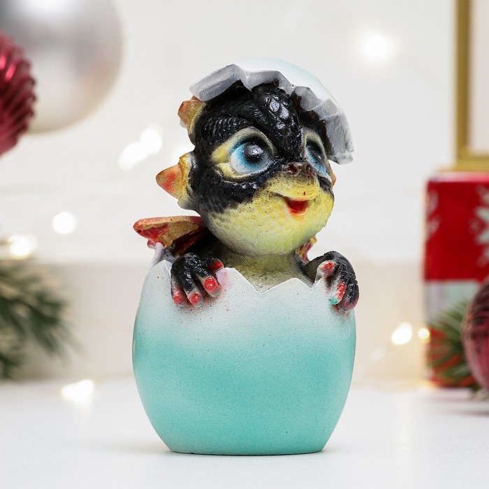 

Фигура "Дракошка в яичке" черная с синим, 5,5х5х8см