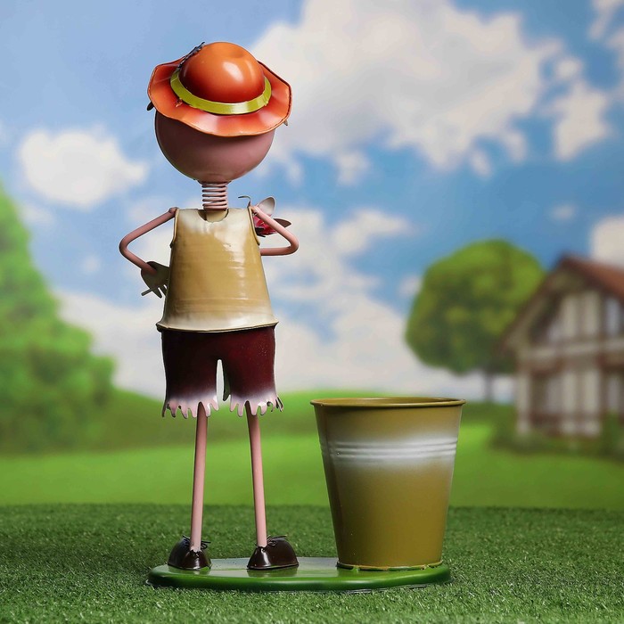 Садовая фигура с кашпо "Питер"