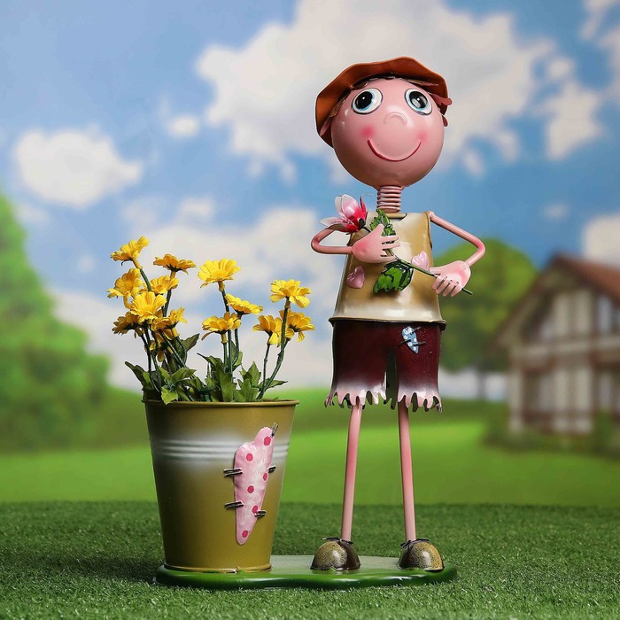 Садовая фигура с кашпо "Питер"