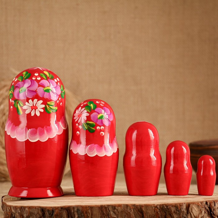 

Матрешка большая "Золотой платочек", красная, 5 кукольная