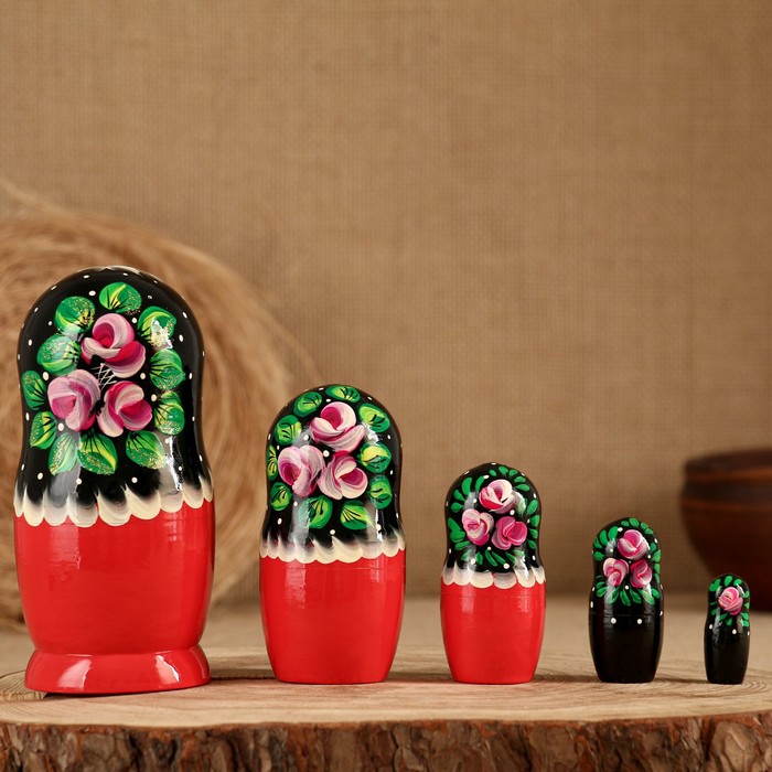 

Матрёшка «Горошек», красное платье, 5 кукольная, 15 см