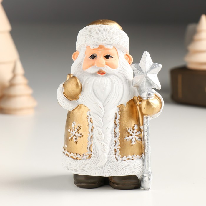 Сувенир полистоун Дед Мороз в золотом кафтане с посохом 6,3х5х10 см сувенир полистоун дед мороз в шапке шишке с елочкой 9х7х15 см
