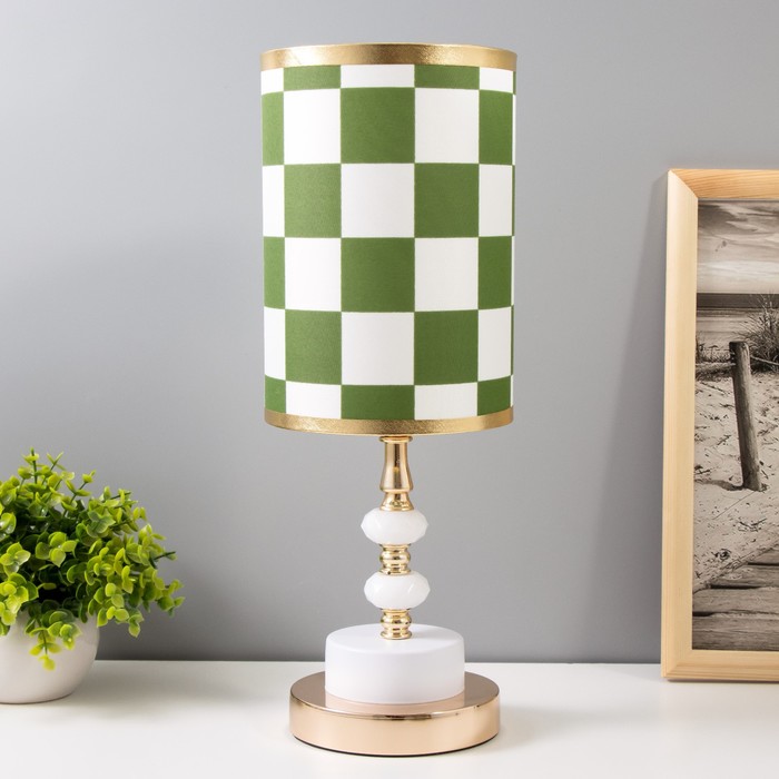 Настольная лампа Шахматный стиль Е27 40Вт бело-золотой 14х14х40 см RISALUX