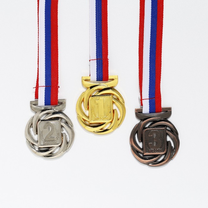 Медаль призовая 192 диам 4 см. 3 место. Цвет бронз. С лентой медаль подарочная из дерева 3 место