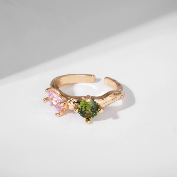 Кольцо «Яркость» кристаллов, цвет розово-зелёный в золоте, безразмерное кольцо росток завиток цвет малиново зелёный безразмерное