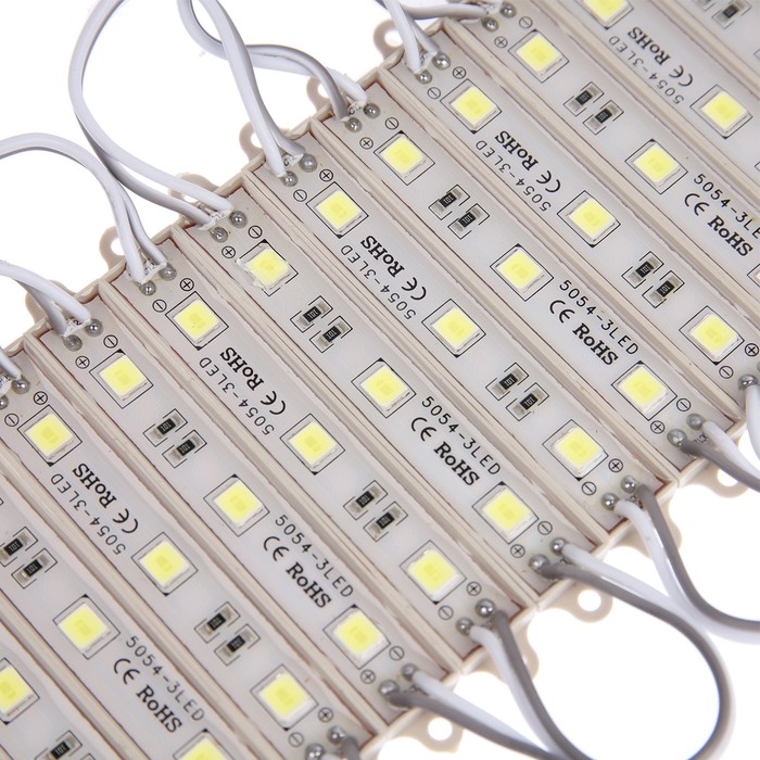 

Светодиодный модуль SMD5054, 1.5 Вт, 3 LED, 135 Лм, IP65, 6500К, 12V, БЕЛЫЙ, набор 20 шт.