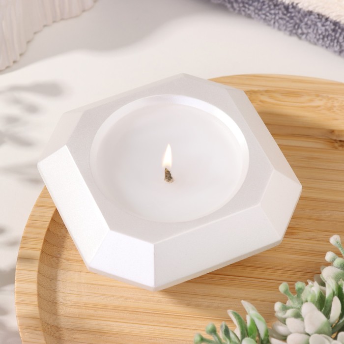 Свеча Квадрат в подсвечнике со скошенными углами малый,9х3,5см,белый перламутр