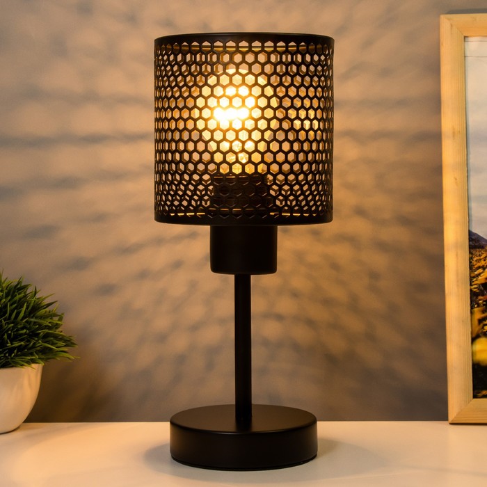 Настольная лампа 