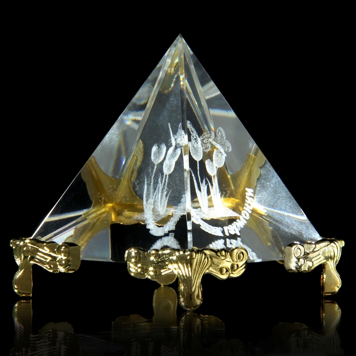 Пирамидка с лазерной гравировкой "Источник гармонии"