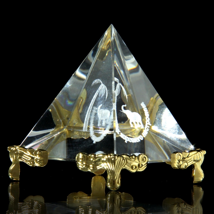 Пирамидка с лазерной гравировкой "Источник хорошего настроения"