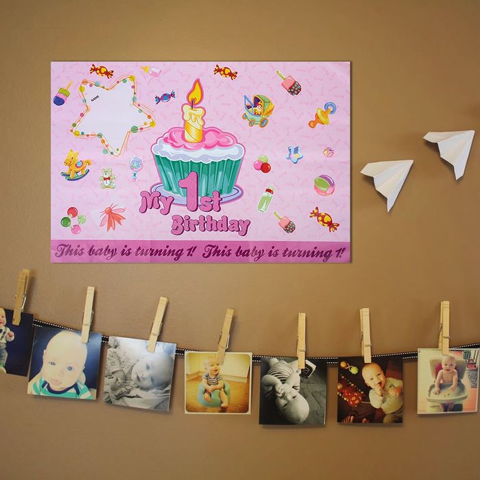 Плакат с поздравлениями "Первый день рождения!" девочка