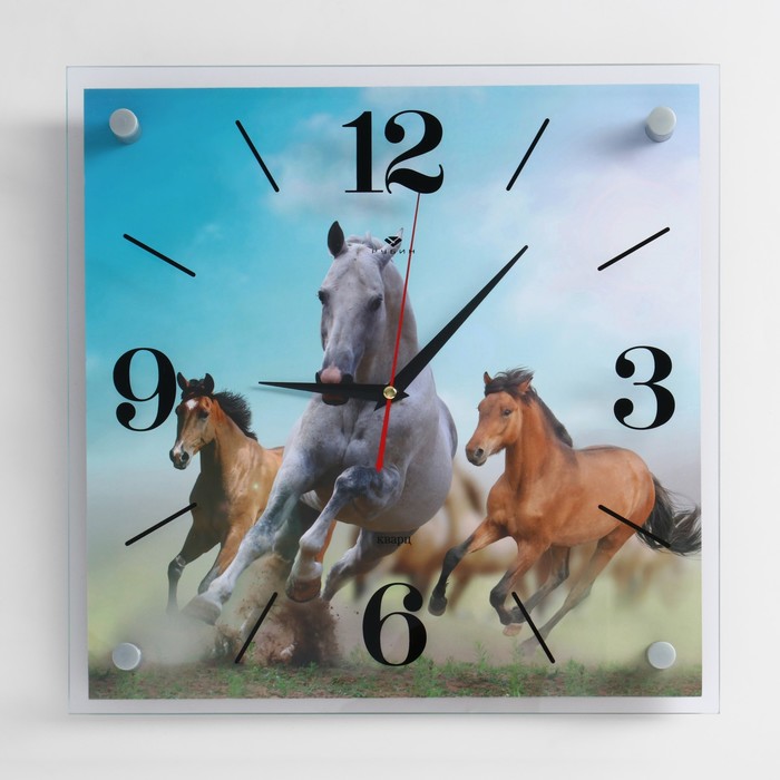 фото Часы настенные, интерьерные "лошади", бесшумные, 35 х 35 см рубин