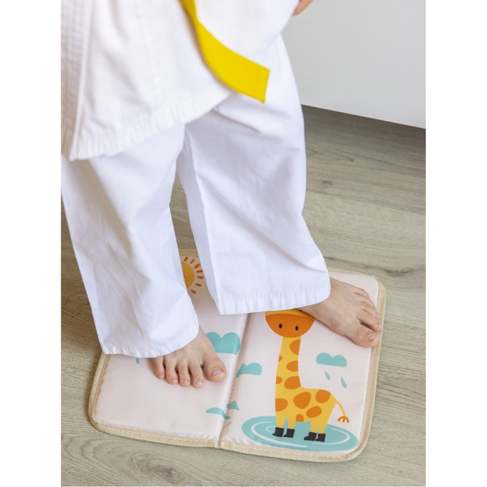 фото Коврик в садик, «жираф», 30х36 см, для переобувания, бежевый всё на местах