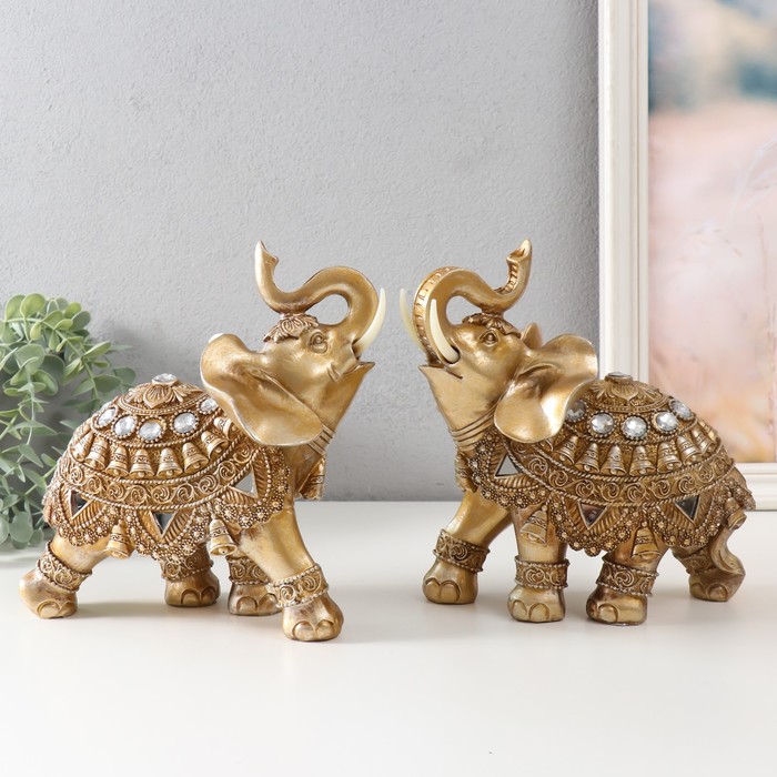 Сувенир полистоун Слон в золотой попоне со стразами МИКС 20х10х21 см