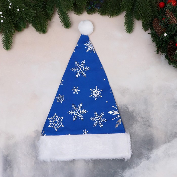 цена Колпак новогодний Феерия снежинки, 28х40 см, синий