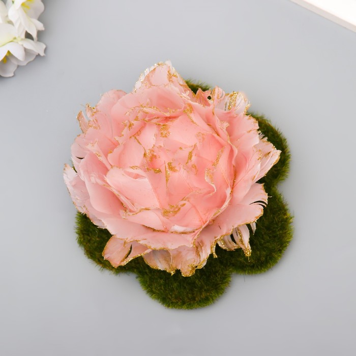 фото Сувенир на прищепке "цветок из перышек" 10х10х10 см